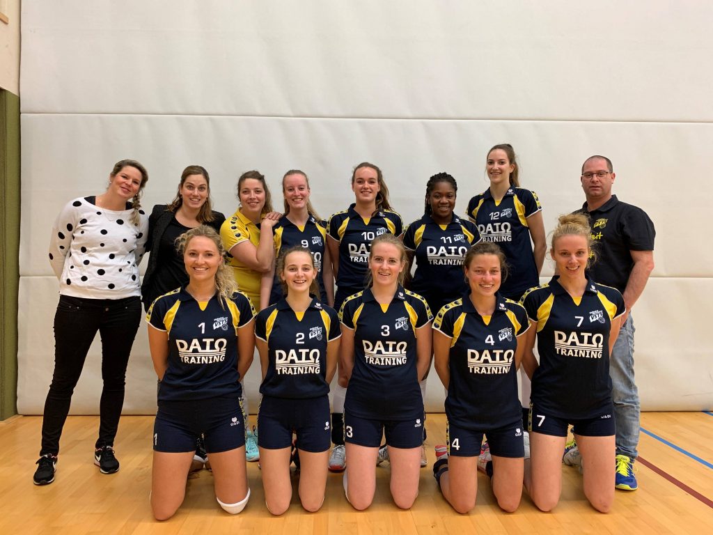 Dames 1 verliest van zichzelf