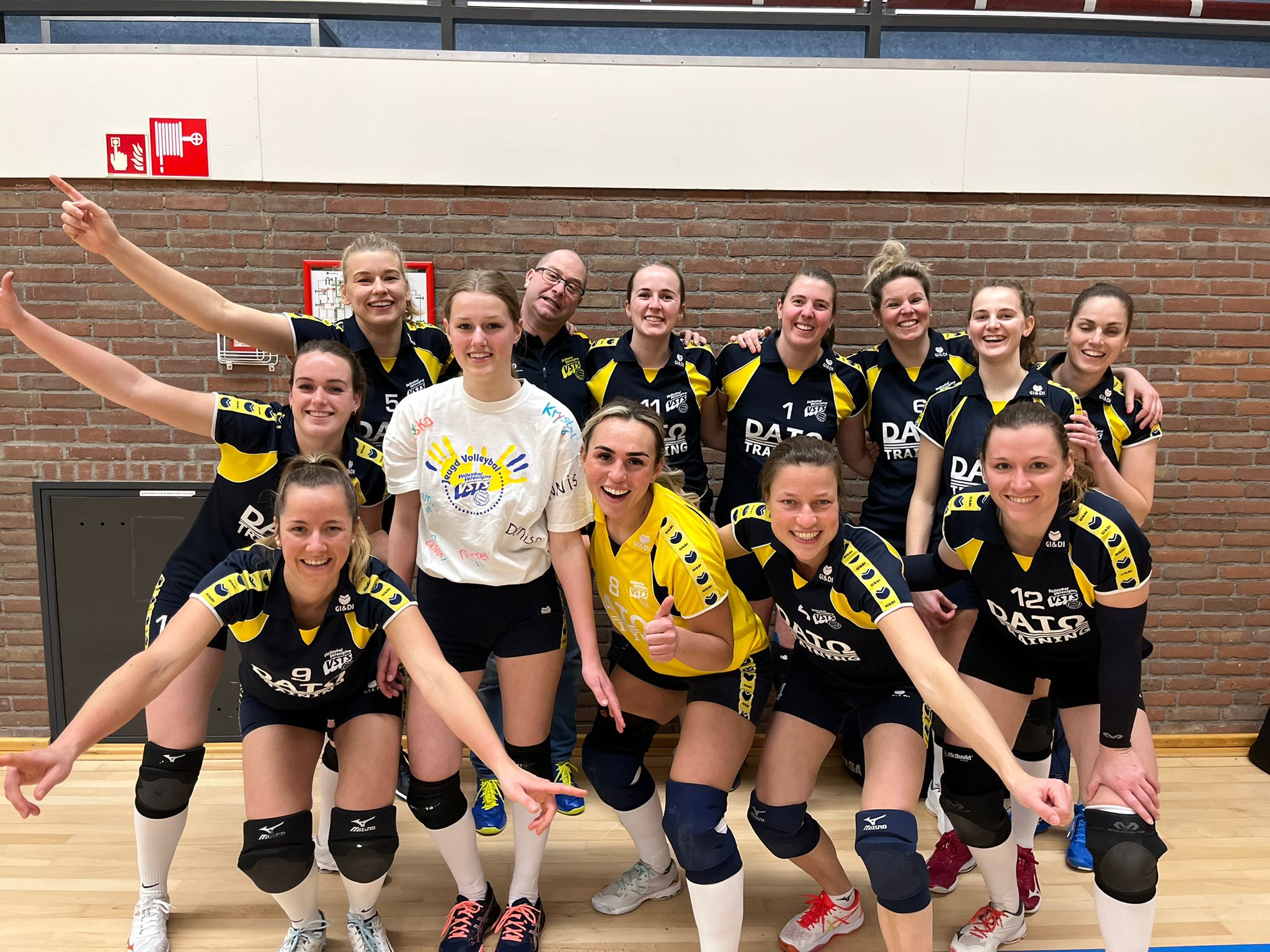 VSTS dames 1 pakt volle winst